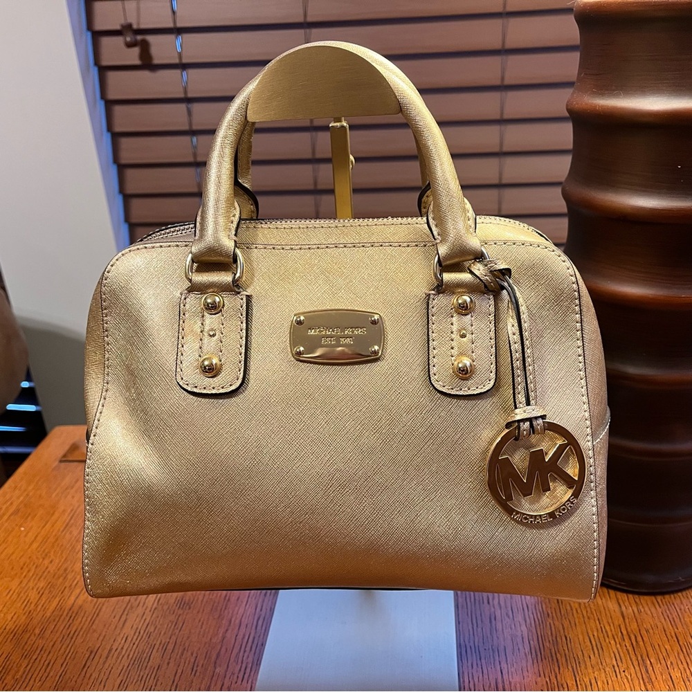 EUC Michael Kors Metallic Gold Saffiano Leather Satchel w Dusty + purse pillow